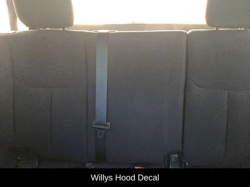 Used 2018 Jeep Wrangler Unlimited Sport AWD/4WD image 29