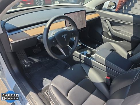 Used 2019 Tesla Model 3 Standard Range Plus image 6