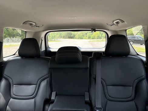 Used 2025 Nissan Armada SV RWD image 25