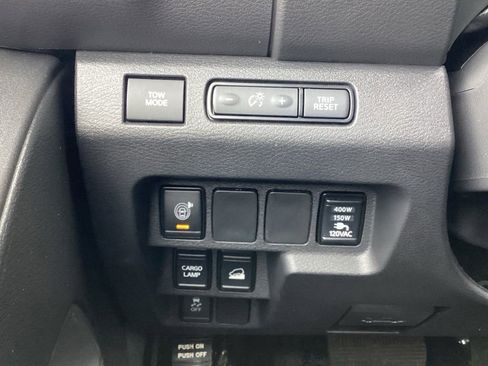 Used 2025 Nissan Frontier SV w/ SV Convenience Package AWD/4WD image 23