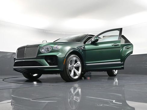Used 2023 Bentley Bentayga AWD/4WD image 41