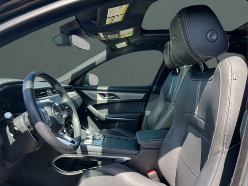 Certified 2025 Jaguar F-PACE R-Dynamic S image 14
