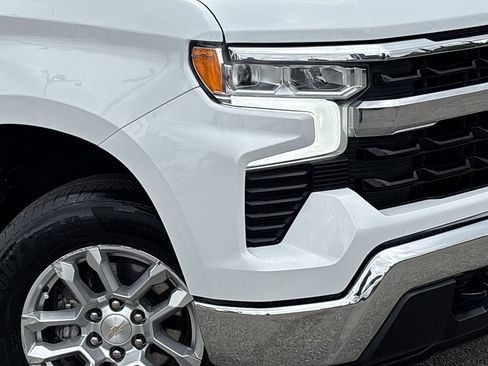 Used 2023 Chevrolet Silverado 1500 LT AWD/4WD image 31