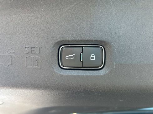 Used 2025 Ford Expedition Active AWD/4WD image 32