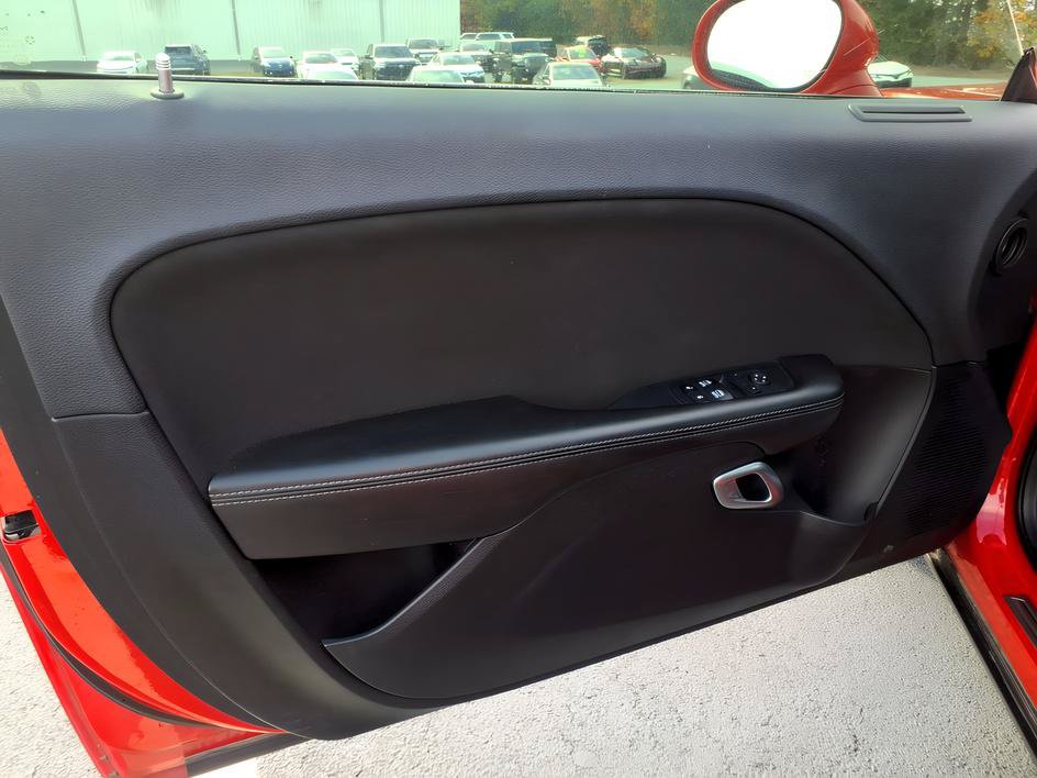 Used 2017 Dodge Challenger R/T RWD image 15