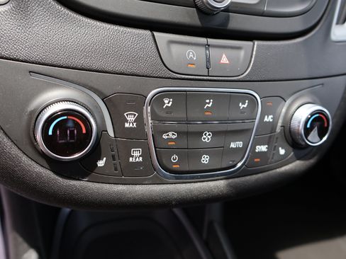 Used 2024 Chevrolet Malibu LT FWD image 31