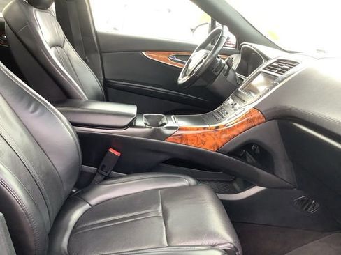 Used 2020 Lincoln Nautilus Reserve w/ Equipment Group 201A image 29