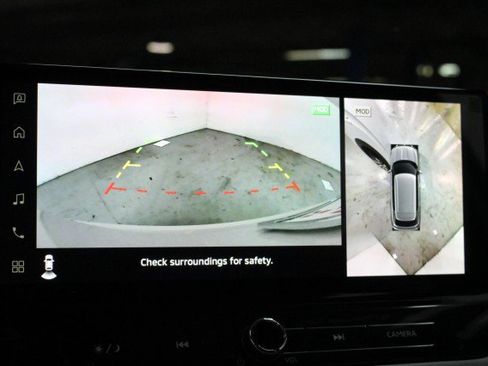 New 2025 Mitsubishi Outlander SE image 13