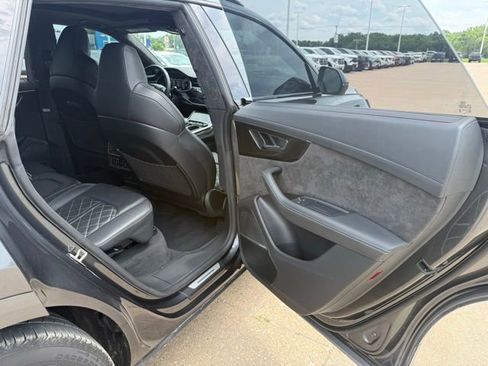 Used 2022 Audi SQ8 Prestige w/ Prestige Package AWD/4WD image 19
