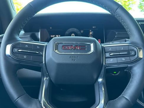 Used 2026 GMC Acadia Elevation w/ Black Edition FWD image 24
