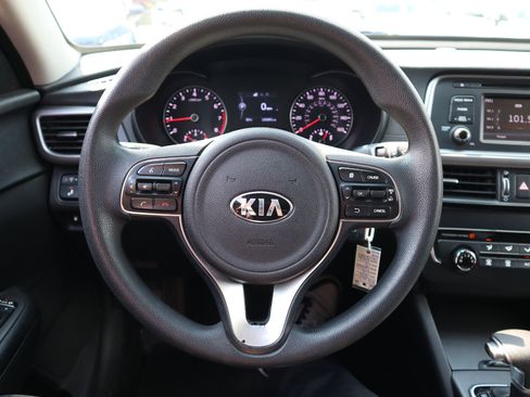 Used 2016 Kia Optima LX w/ LX Convenience Package image 24