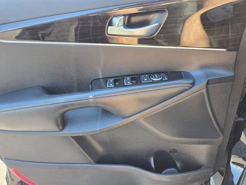Used 2020 Kia Sorento S AWD/4WD image 34