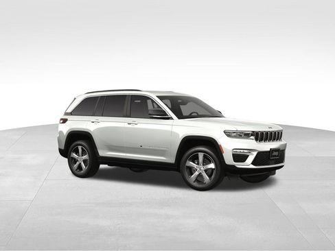 New 2025 Jeep Grand Cherokee Limited image 8