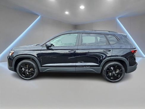 New 2026 Volkswagen Taos SE FWD image 4
