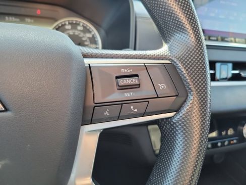 Used 2024 Mitsubishi Outlander ES image 24