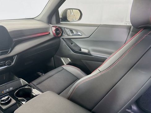 Used 2025 Chevrolet Equinox RS FWD image 26