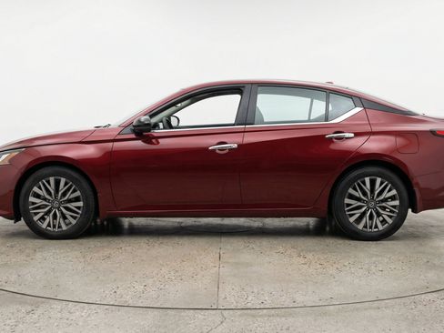 Used 2025 Nissan Altima 2.5 SV FWD image 5