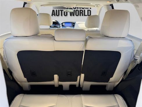 Used 2019 INFINITI QX60 Luxe w/ Essential Package image 30