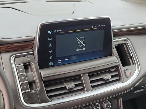 Used 2023 Chevrolet Suburban Z71 image 31