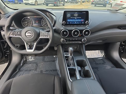 Used 2025 Nissan Sentra SV image 20