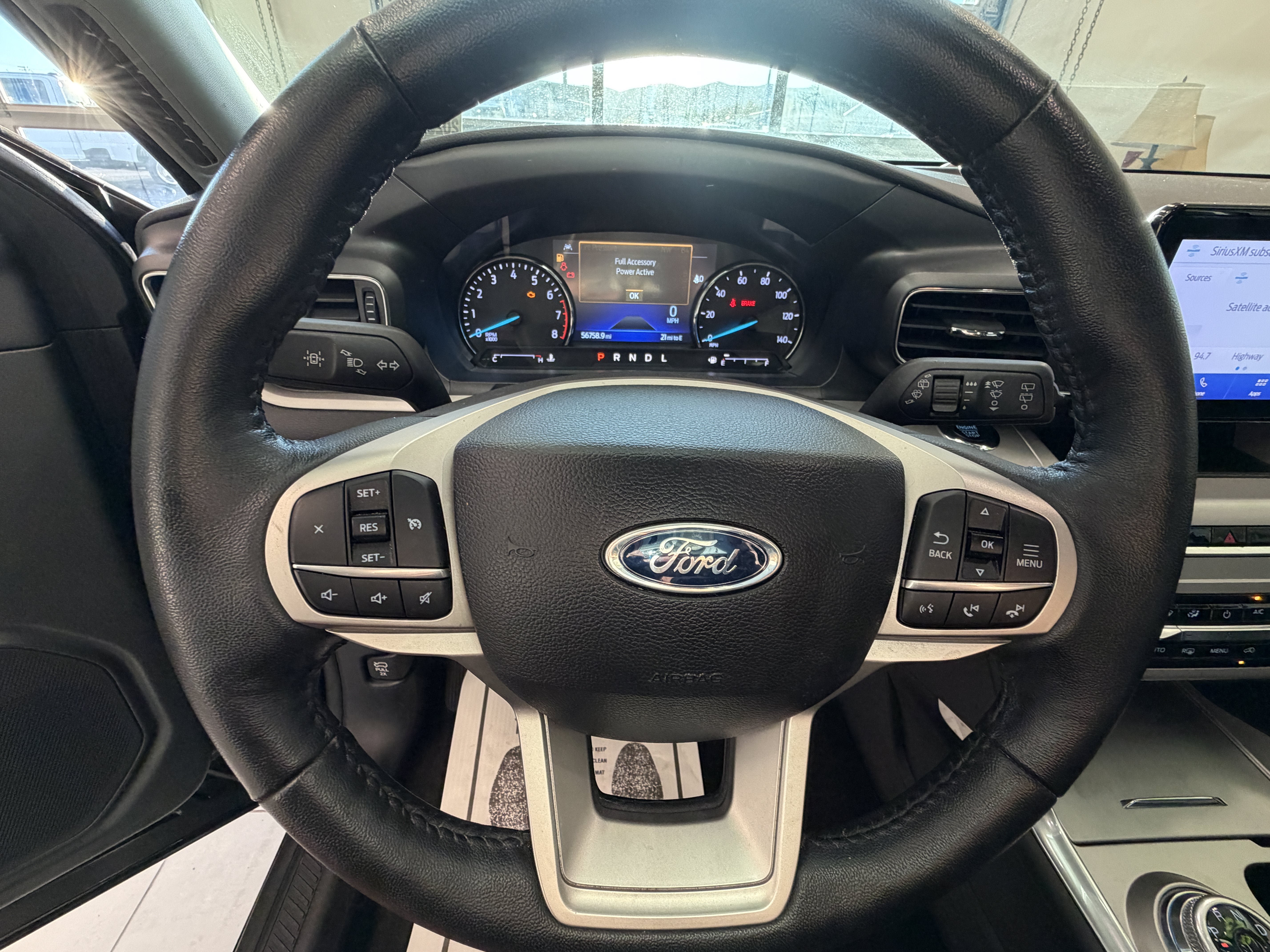 Used 2023 Ford Explorer XLT w/ Equipment Group 202A AWD/4WD image 8
