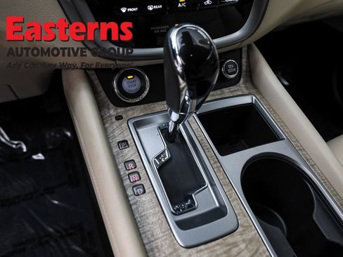 Used 2023 Nissan Murano SV image 13