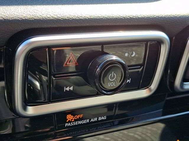 Used 2026 Nissan Sentra SV w/ SV Convenience Package FWD image 25