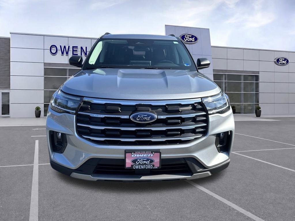 Used 2025 Ford Explorer Active w/ Active Comfort Package AWD/4WD image 9