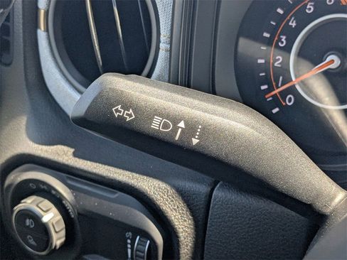 New 2025 Jeep Gladiator Sport image 29