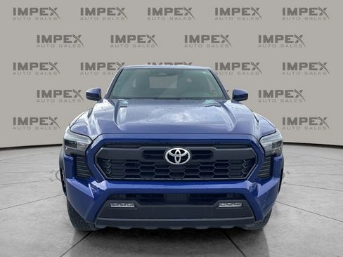 Used 2025 Toyota Tacoma TRD Off-Road image 8