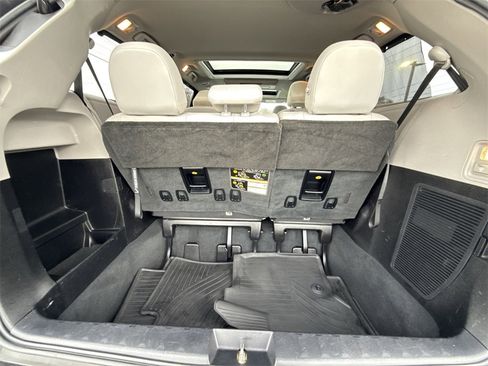 Used 2019 Toyota Sienna Limited Premium image 51