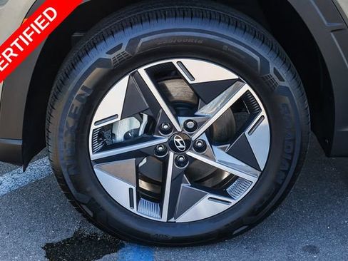 Certified 2025 Hyundai Tucson SEL AWD/4WD image 9