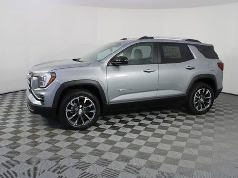 New 2026 GMC Terrain Elevation w/ Elevation Premium Package image 2