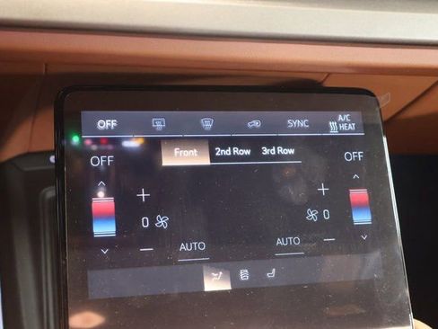 New 2026 Cadillac Vistiq Platinum image 19