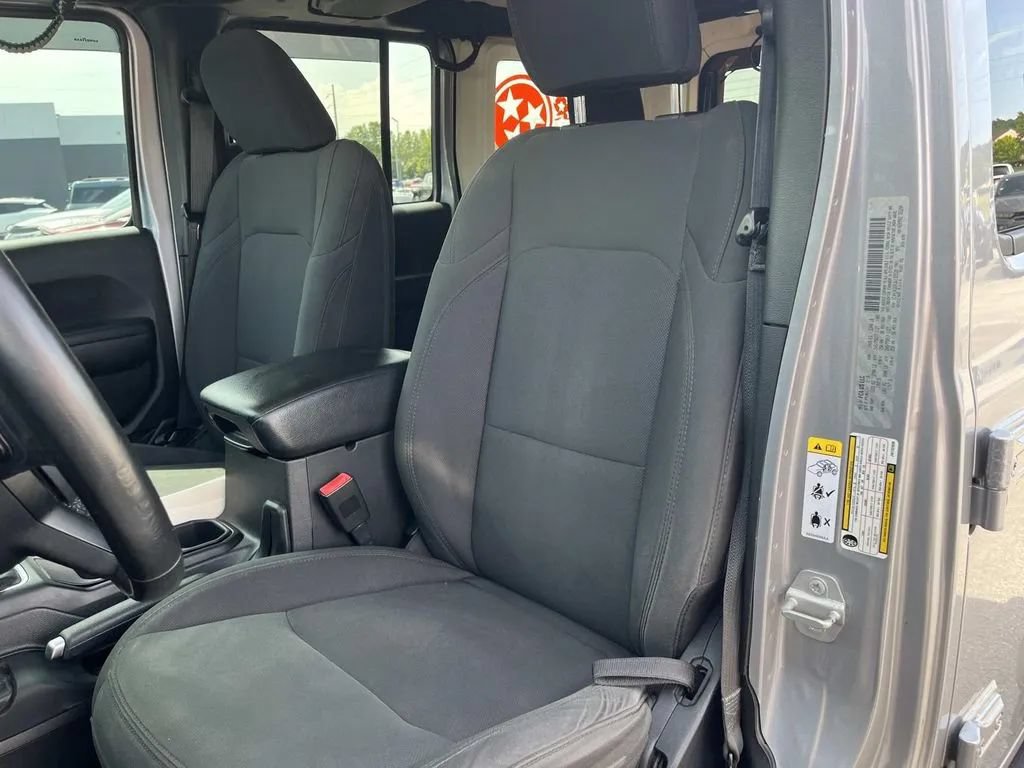 Used 2018 Jeep Wrangler Unlimited Sport S AWD/4WD image 30