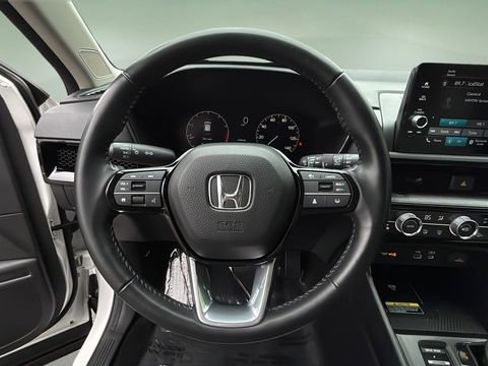 Used 2025 Honda CR-V EX-L image 11