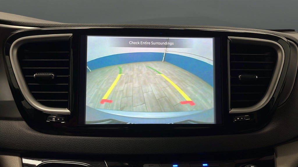 Used 2024 Chrysler Pacifica Touring-L FWD image 13