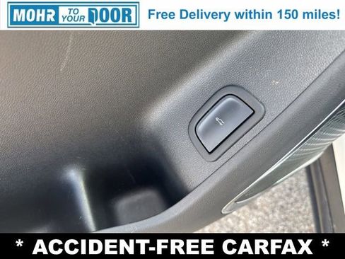 Used 2024 Chevrolet Traverse LT w/ Enhanced Driving Package image 18