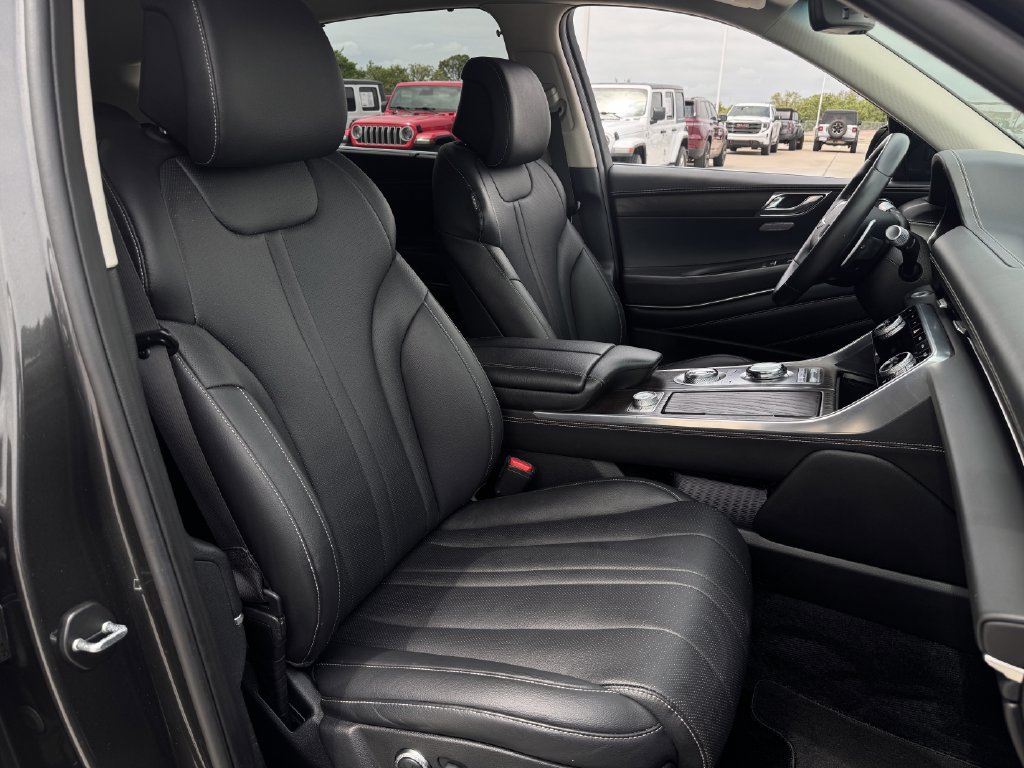 Used 2024 Genesis GV80 2.5T AWD/4WD image 25