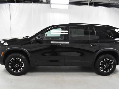 Used 2024 Chevrolet Traverse Z71 w/ Enhanced Driving Package AWD/4WD image 4