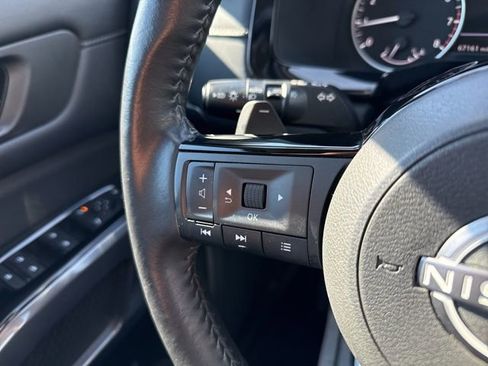 Used 2022 Nissan Pathfinder SL image 32