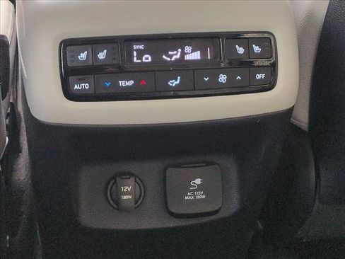 Used 2025 Hyundai Palisade Limited AWD/4WD image 27