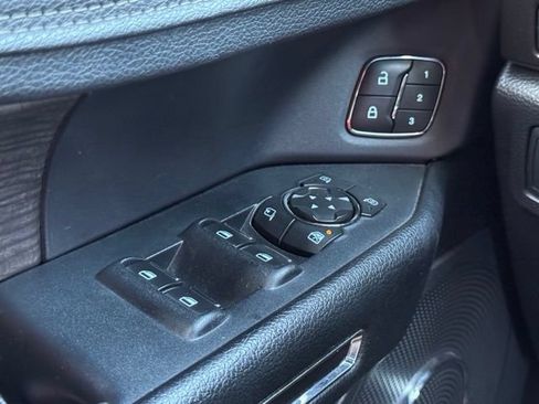 Used 2018 Ford Expedition Limited w/ Equipment Group 301A RWD image 26