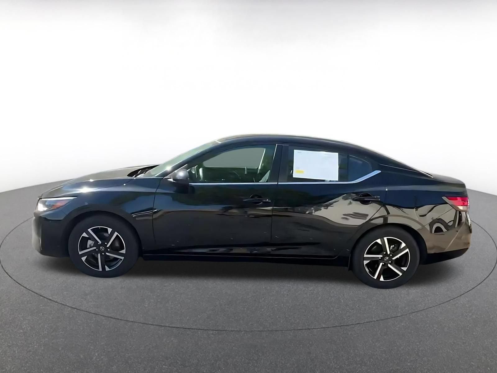 Used 2025 Nissan Sentra SV FWD image 8