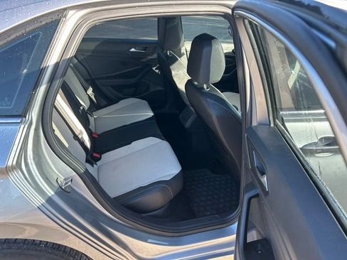 Used 2019 Volkswagen Jetta R-Line w/ R-Line Cold Weather Package FWD image 8