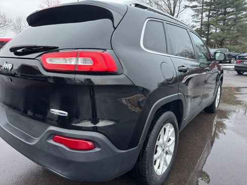 Used 2017 Jeep Cherokee Latitude image 11