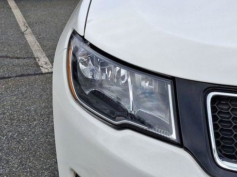 Certified 2019 Jeep Compass Limited w/ Safety & Security Group image 9