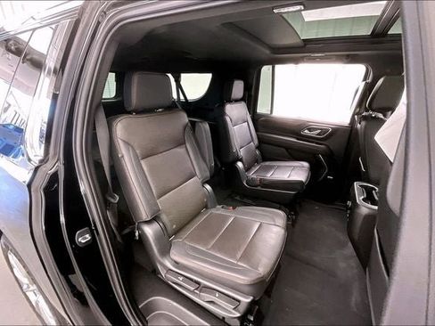 Used 2021 Chevrolet Suburban High Country w/ Premium Package AWD/4WD image 19