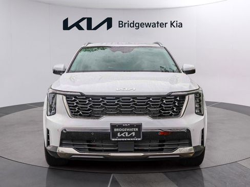 Certified 2025 Kia Sorento S FWD image 2
