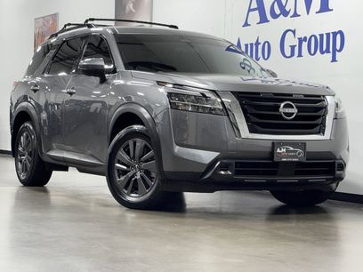 Used 2022 Nissan Pathfinder SV